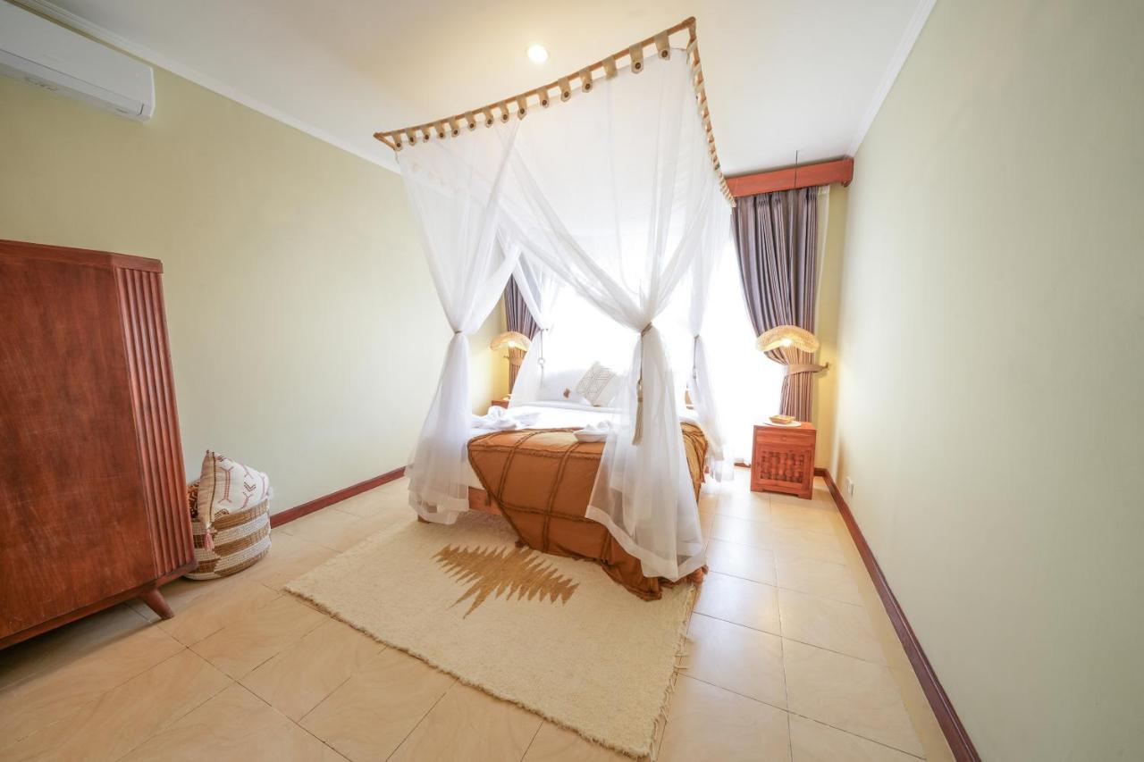 Chandi 1 - Legian-seminyak - 8 Bedroom - 7 Bathroom *