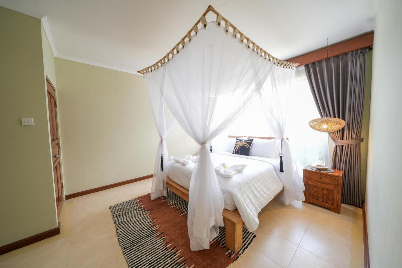 Villa Chandi 1 - Legian-seminyak - 8 Bedroom - 7 Bathroom Seminyak